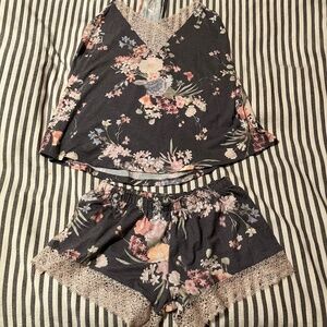 Flora Nikrooz sleep set